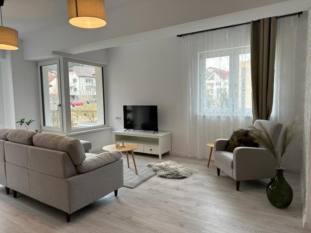 City Center Accommodation 111 Resita Exteriör bild